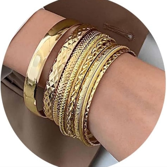 Unbranded Set of Goldtone Stackable Costume Bangles Bracelet SET 10pcs - Picture 1 of 3